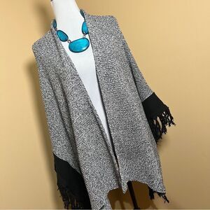 CAbi O/S Gray & Black Fringe Shrug Wrap Poncho One Size Winter Weight